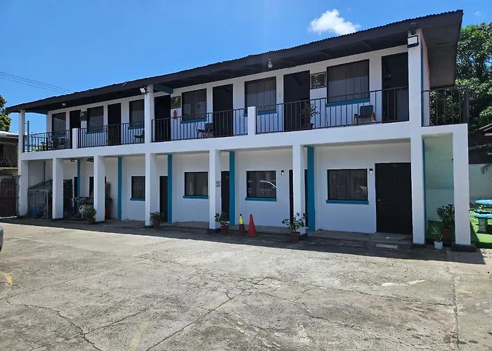 Hotel Cañas *